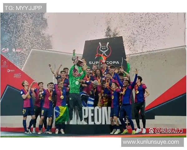 巴萨与皇马的激烈对决漫画展现足球经典对抗的魅力与激情