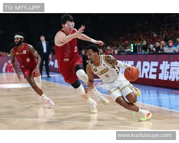 周琦CBA赛场上再度闪耀，助力球队夺得关键胜利