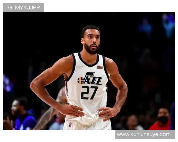 犹他爵士主帅鲁迪-戈贝尔获得本赛季最佳教练奖