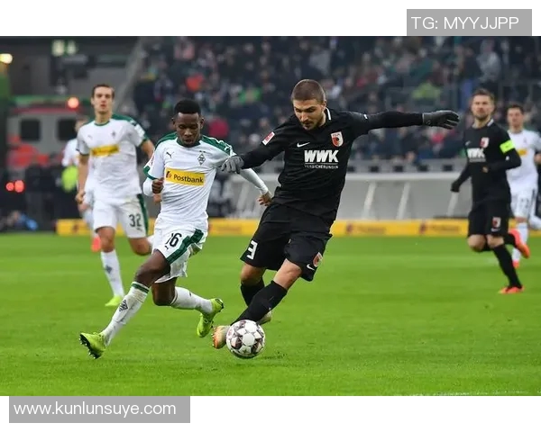 勒沃库森主场大胜捍卫前四席位德甲之路