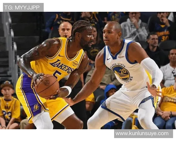 勇士队主场大胜湖人,开启新赛季好局 勇士队主场大胜湖人,开启新赛季好局