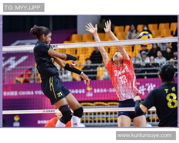 江苏女排与辽宁女排激战正酣谁能在这场巅峰对决中笑到最后 江苏女排与辽宁女排激战正酣谁能在这场巅峰对决中笑到最后